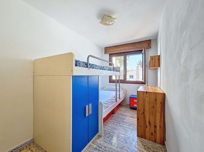 Image No.19-4 Bed Townhouse for sale