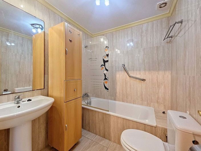 Image No.23-4 Bed Townhouse for sale