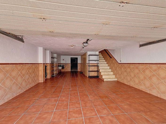 Image No.29-4 Bed Townhouse for sale