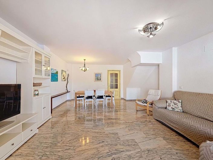 Image No.5-4 Bed Townhouse for sale