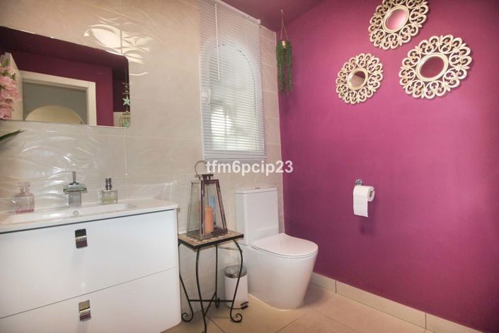 Image No.24-3 Bed Townhouse for sale