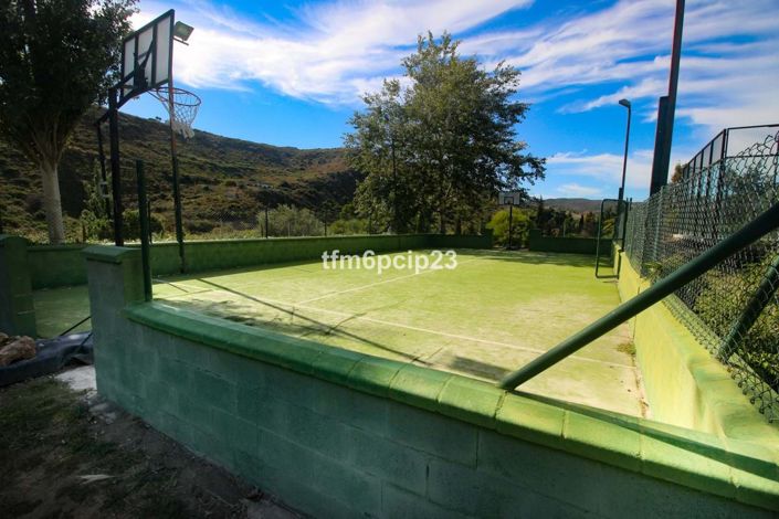 Image No.30-3 Bed Townhouse for sale