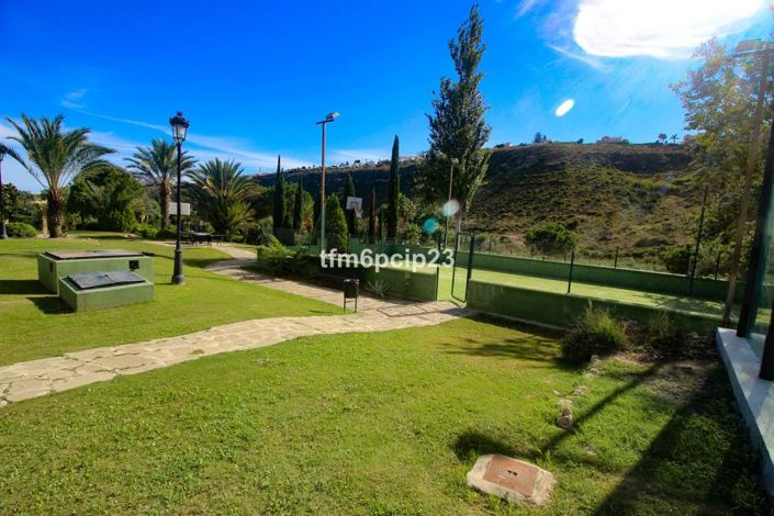 Image No.41-3 Bed Townhouse for sale