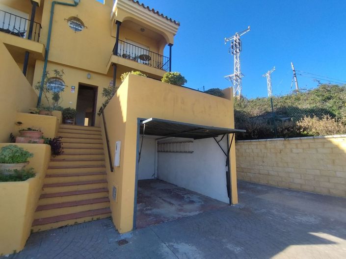 Image No.24-3 Bed Townhouse for sale