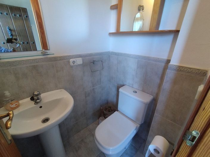 Image No.26-3 Bed Townhouse for sale