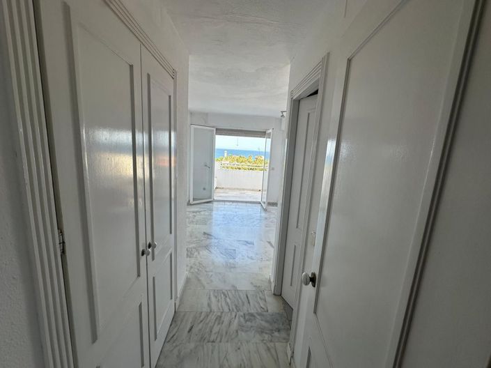 Image No.33-3 Bed Townhouse for sale