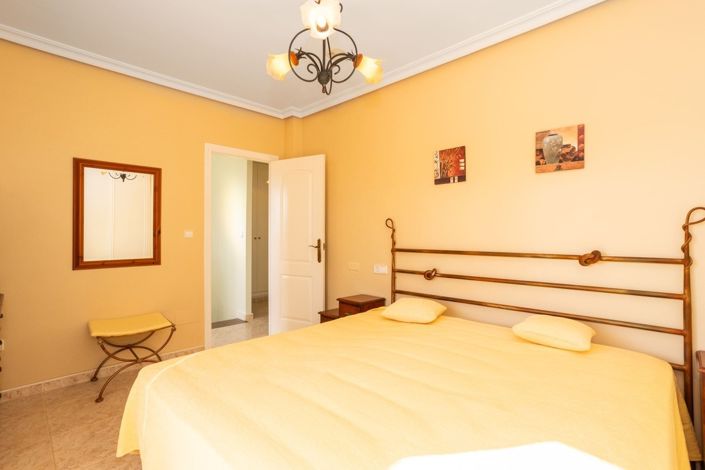 Image No.27-4 Bed Villa for sale