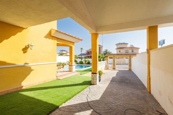 Image No.33-4 Bed Villa for sale