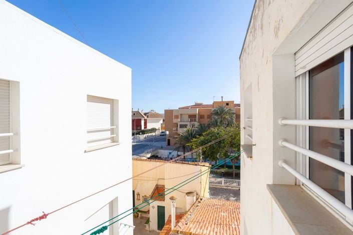 Image No.10-3 Bed Apartment for sale