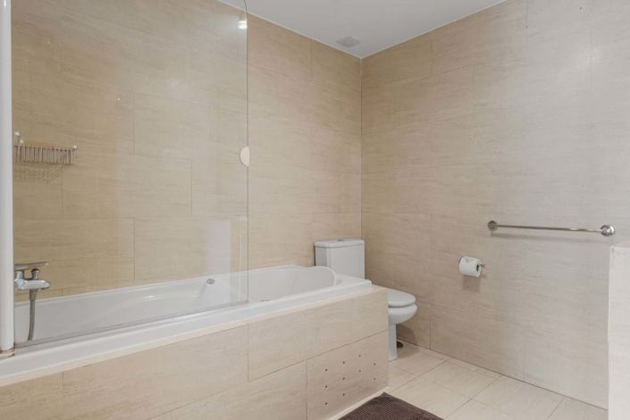 Image No.31-4 Bed Townhouse for sale