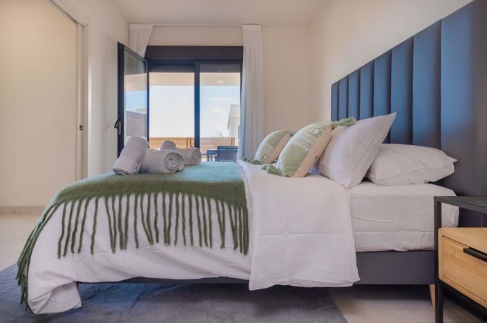 Image No.20-2 Bed Apartment for sale