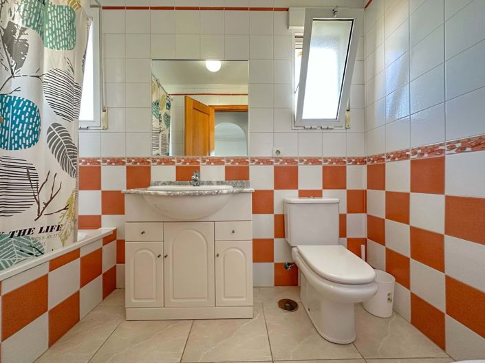 Image No.24-2 Bed Apartment for sale