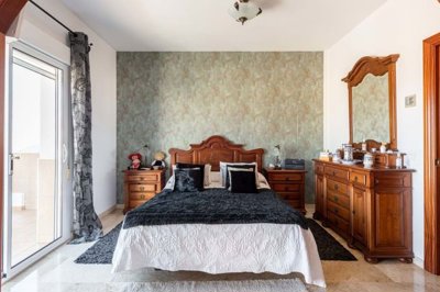 1447-530512-78d1f4f8b6655591b02d22fabb36a692d