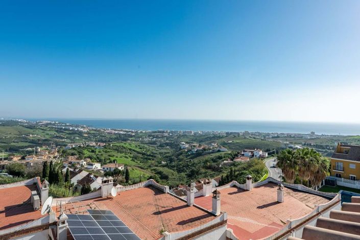 Image No.26-4 Bed Townhouse for sale