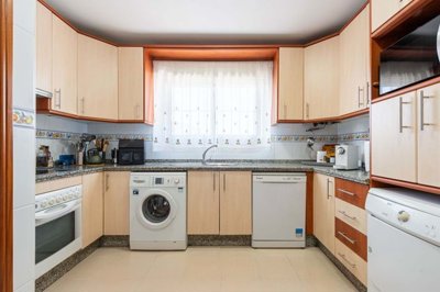 1447-530512-78d1f4f8b6655591b02d22fabb36a692d