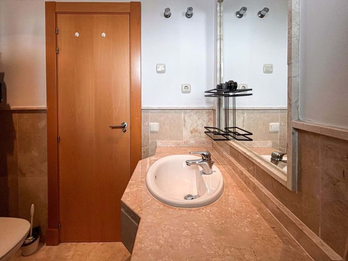 Image No.24-2 Bed Apartment for sale