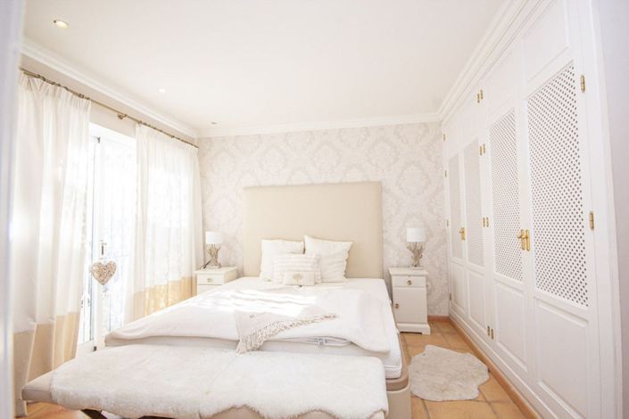 Image No.19-3 Bed Villa for sale