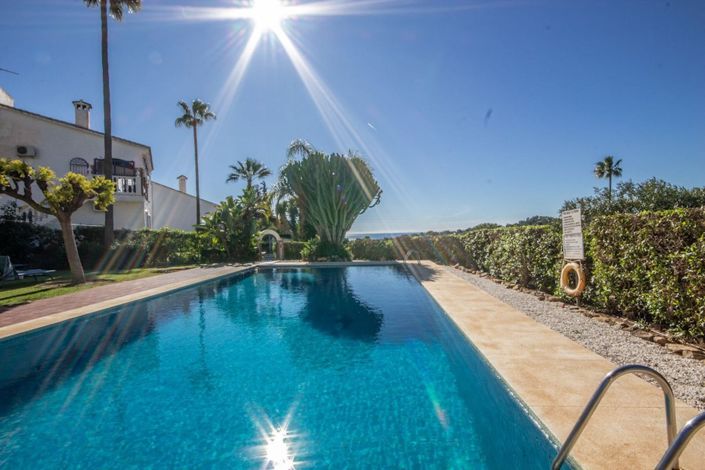 Image No.2-3 Bed Villa for sale