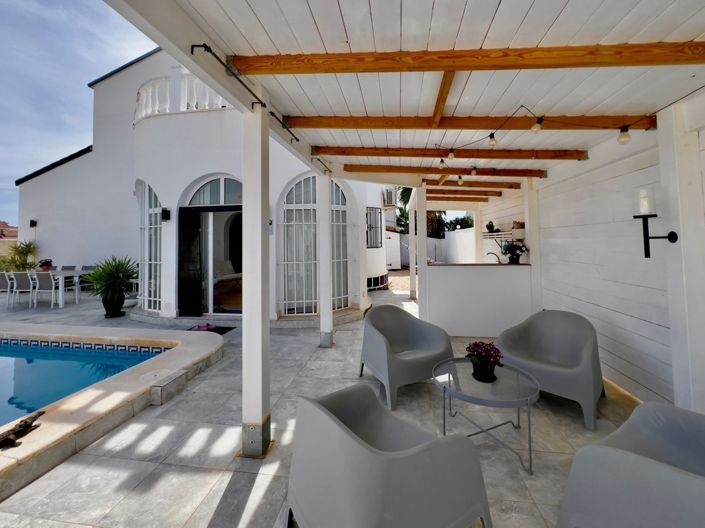 Image No.2-2 Bed Villa for sale