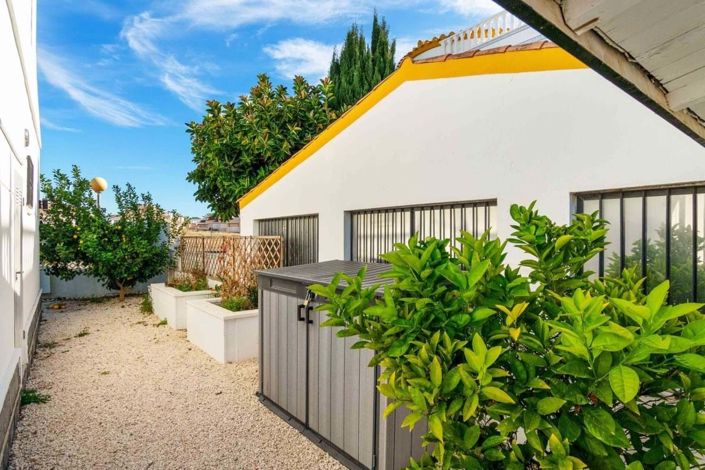 Image No.23-2 Bed Villa for sale