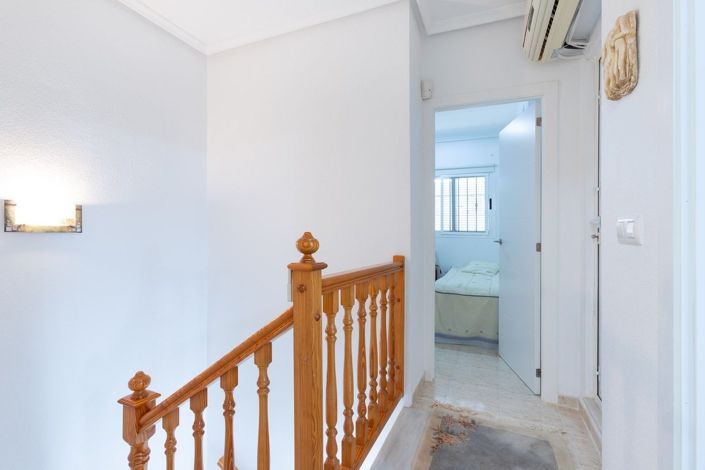 Image No.14-3 Bed Townhouse for sale