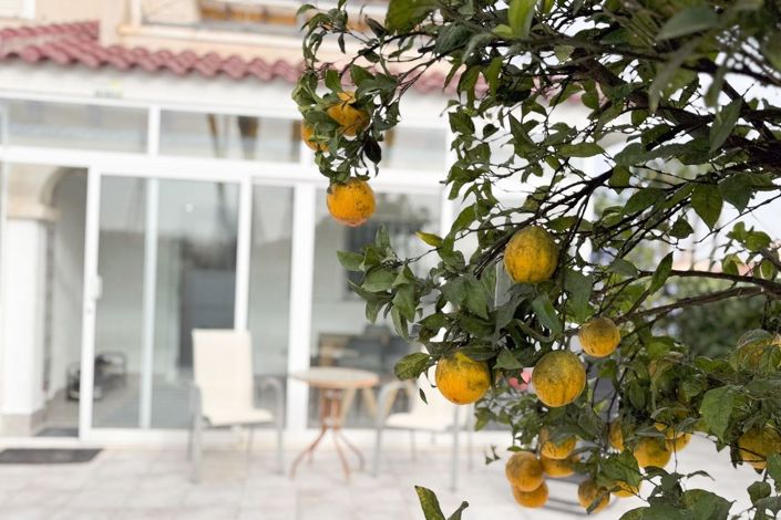 Image No.19-3 Bed Townhouse for sale