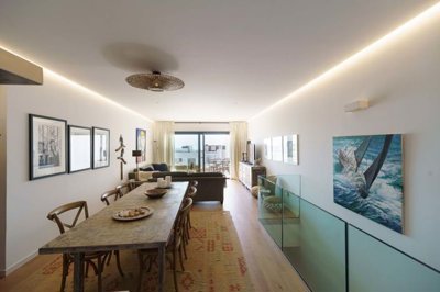 1447-526980-78d1f4f8b6655591b02d22fabb36a692d