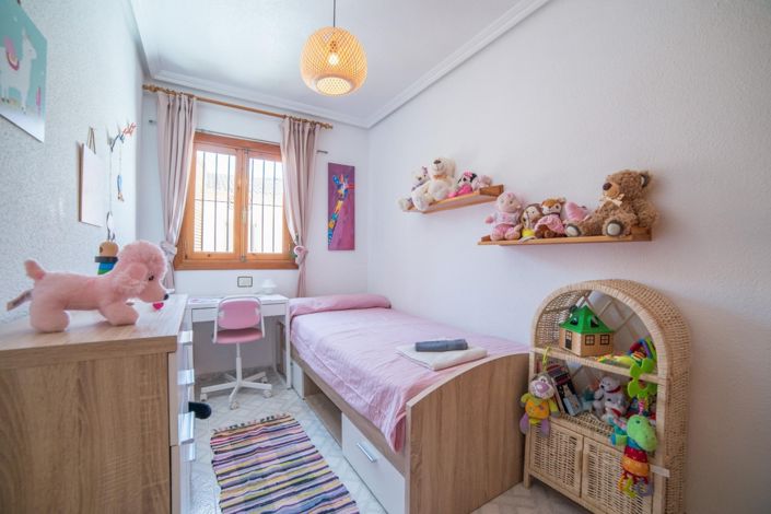 Image No.26-4 Bed Villa for sale