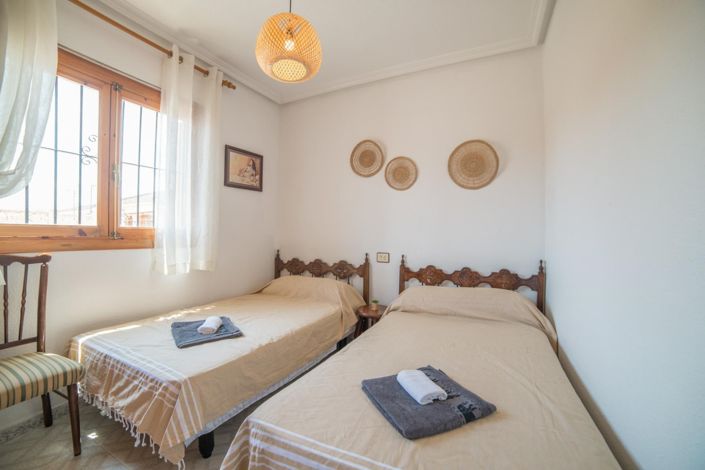 Image No.28-4 Bed Villa for sale