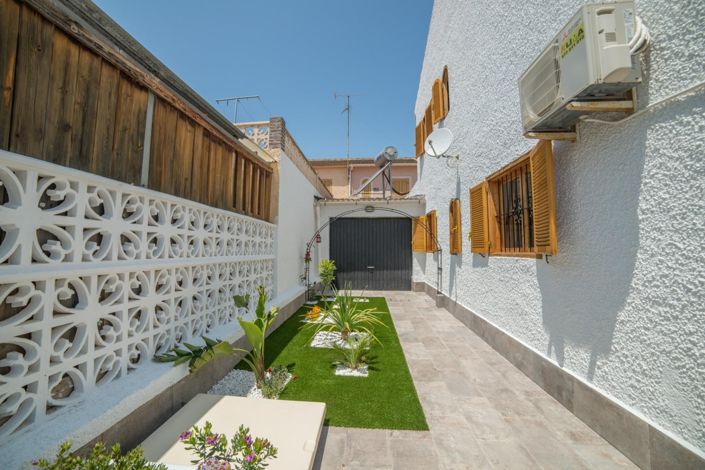 Image No.4-4 Bed Villa for sale