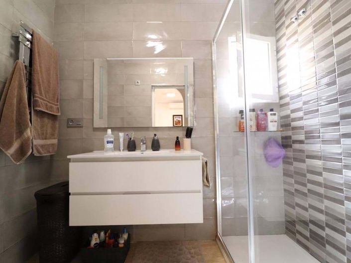 Image No.14-3 Bed Townhouse for sale