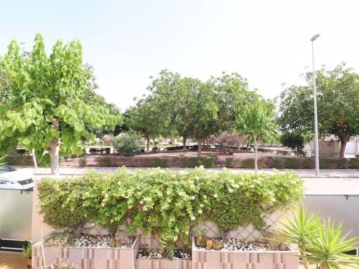 Image No.27-3 Bed Townhouse for sale