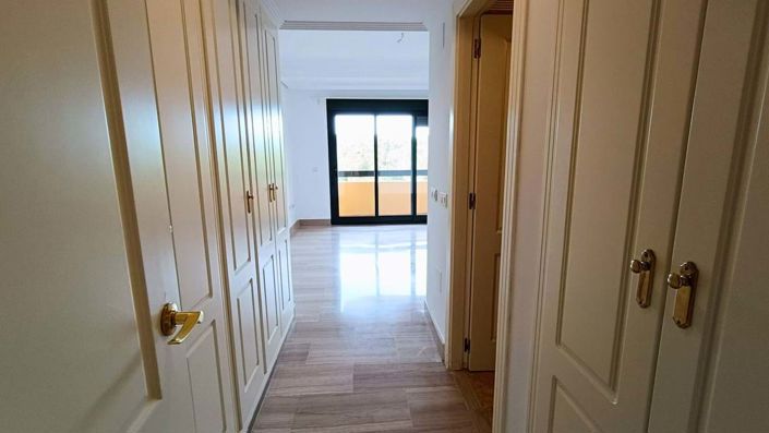 Image No.13-3 Bed Apartment for sale