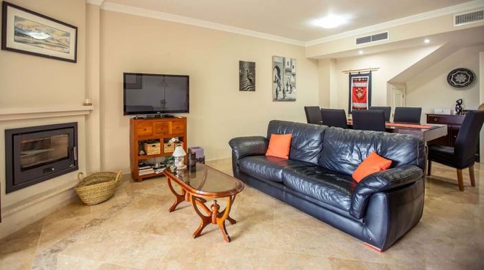 Image No.6-3 Bed Townhouse for sale