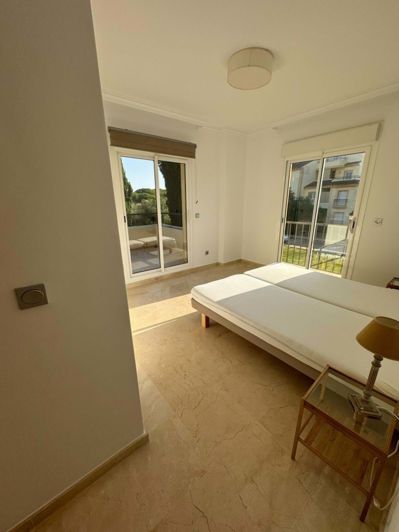 Image No.5-3 Bed Apartment for sale