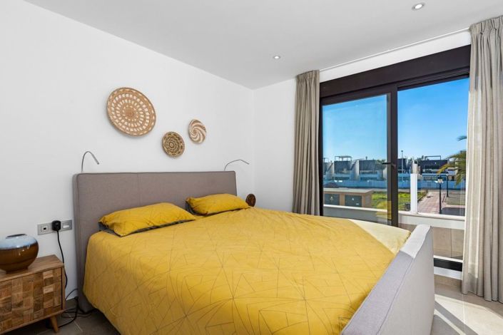 Image No.20-3 Bed Villa for sale