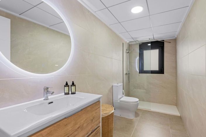 Image No.22-3 Bed Villa for sale