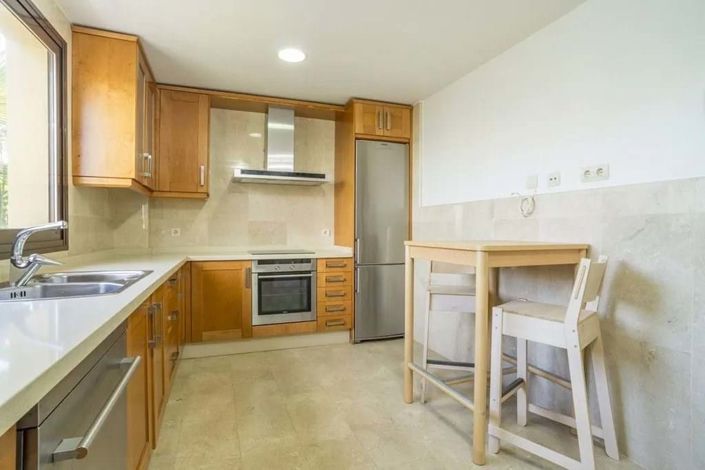 Image No.11-3 Bed Apartment for sale