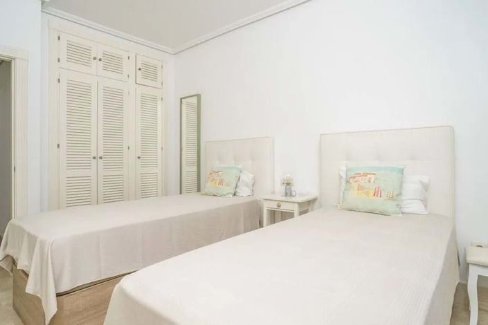 Image No.26-3 Bed Apartment for sale