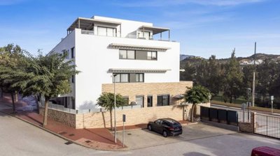 1447-531192-78d1f4f8b6655591b02d22fabb36a692d