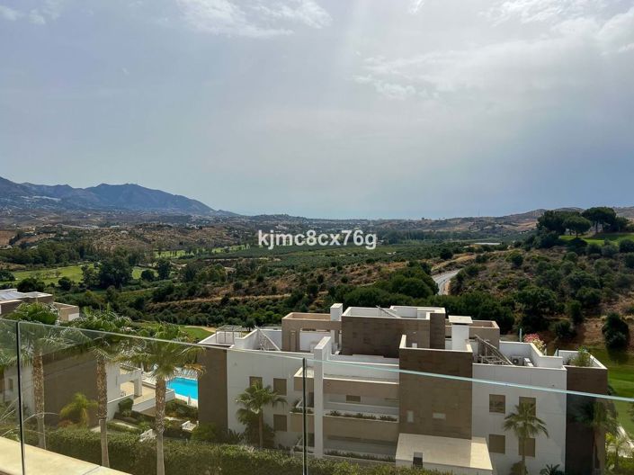 Image No.29-3 Bed Townhouse for sale