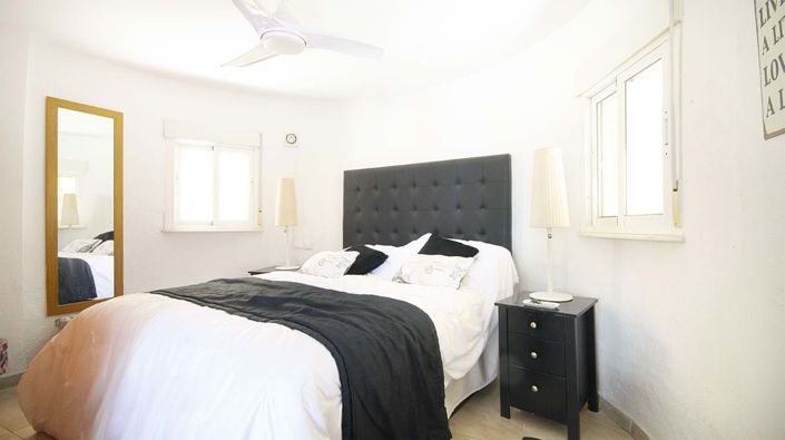 Image No.34-4 Bed Villa for sale