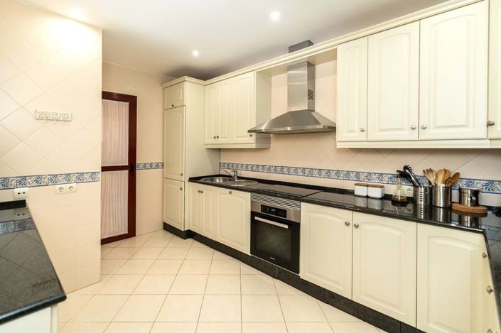 Image No.9-3 Bed Apartment for sale