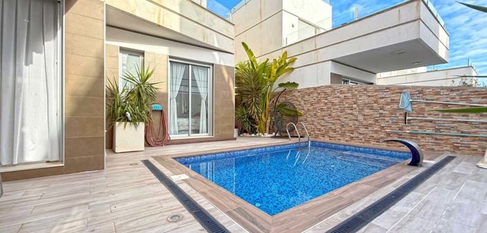 Image No.2-3 Bed Villa for sale