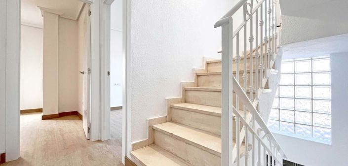 Image No.11-3 Bed Townhouse for sale