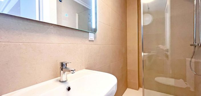 Image No.9-3 Bed Townhouse for sale