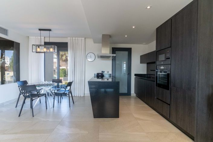 Image No.10-3 Bed Penthouse for sale