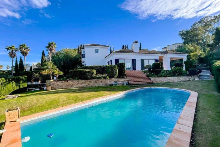 Image No.1-4 Bed Villa for sale