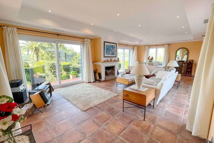 Image No.11-4 Bed Villa for sale