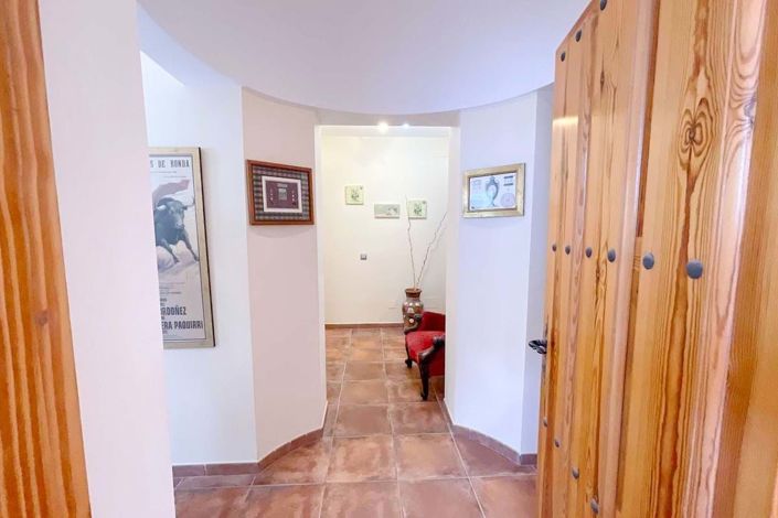 Image No.13-4 Bed Villa for sale